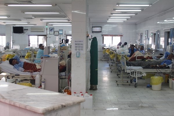 تجلیل از پرسنل بخش دیالیز بیمارستان بوعلی قزوین روز پرستار1394